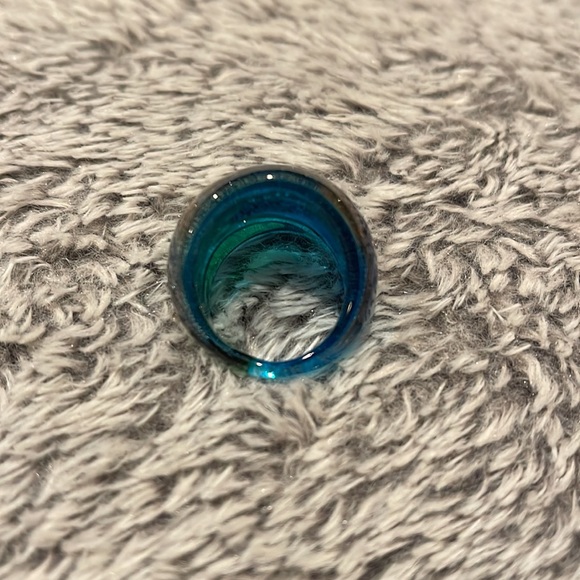 Glass Ring - Picture 2 of 3